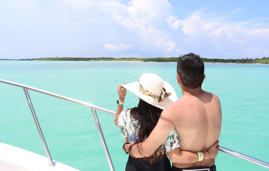 Excursión a Isla Mujeres en Catamarán todo incluido desde Playa del Carmen