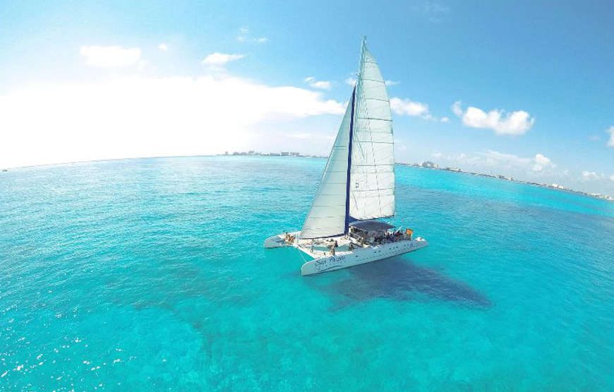 Excursión a Isla Mujeres en Catamarán todo incluido desde Playa del Carmen