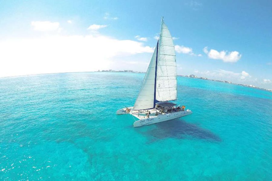 tour en catamarán a isla mujeres económico