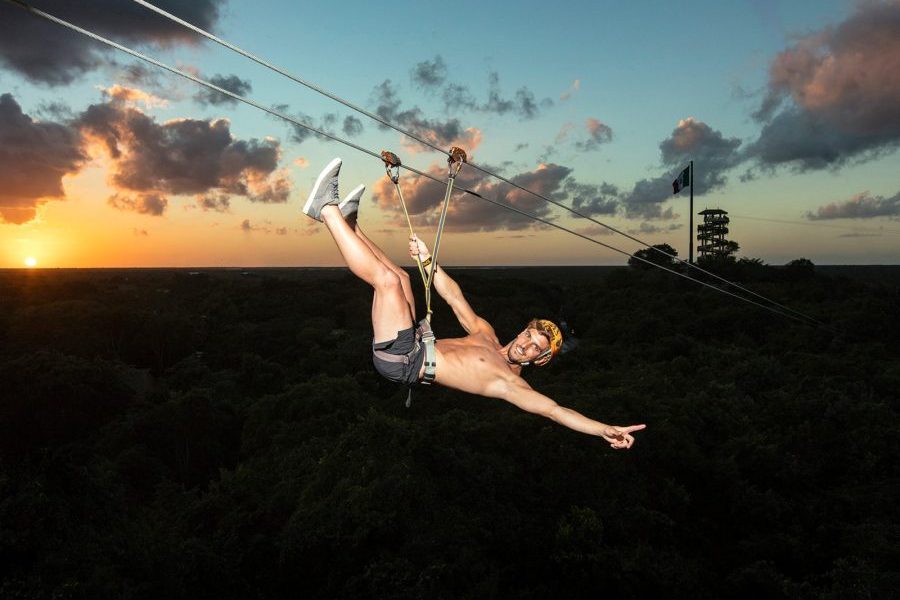 Xplor Fuego: tirolesas y cavernas en Playa del Carmen